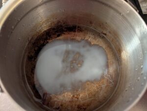 鍋に入れた重曹